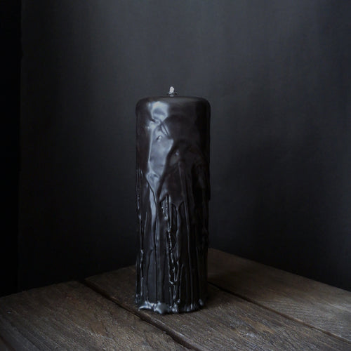 Molten I Black on box